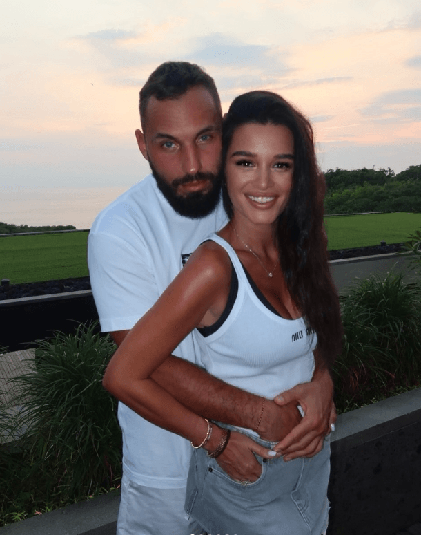 Бородина без фильтров: жених слил фото из самолета! 😱