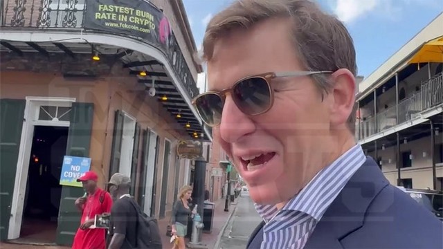 Эли Мэннинг не парится из-за провала в Зал славы! 🤣🎉
