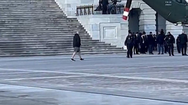 Феттерман вышел на инаугурацию Трампа в шортах! 😲