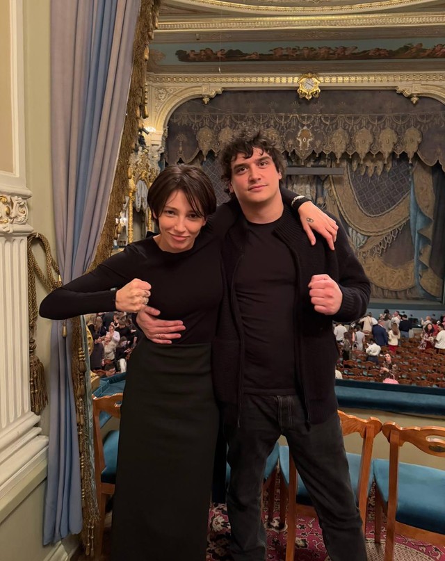 Ивлеева беременна, а бывшая жена Бегака троллит его?! 🤣