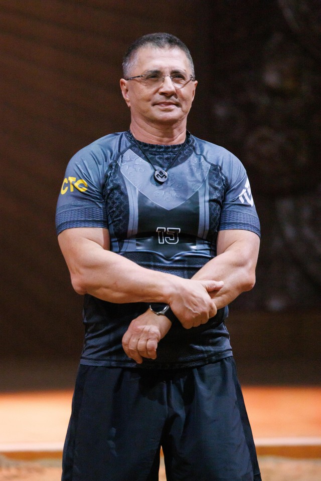 Мясников в 71 год показал молодежи КУЗЬКИНУ МАТЬ! 🏋️‍♂️