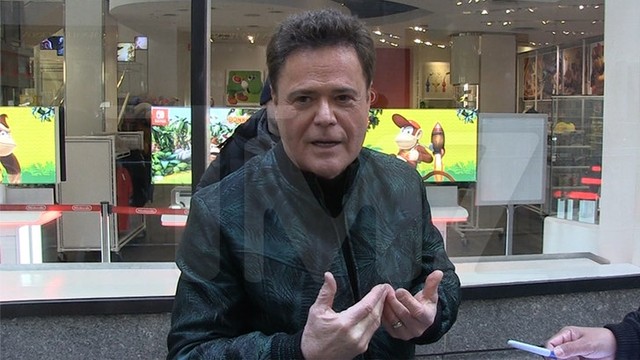 Не может быть! Донни Осмонд зажигает с A.I. версией самого себя! 😱