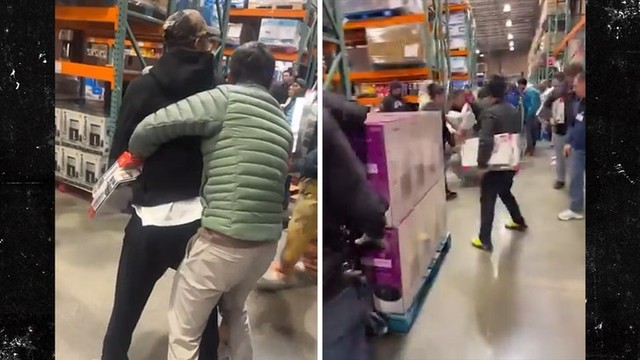 Покемон-бои в Costco! Мужики подрались из-за карточек!