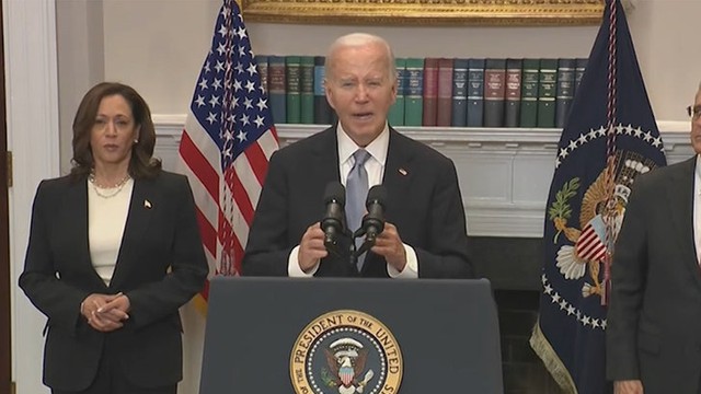 Шок! Байден просит не вешать ярлыки на стрелка Трампа! 😱