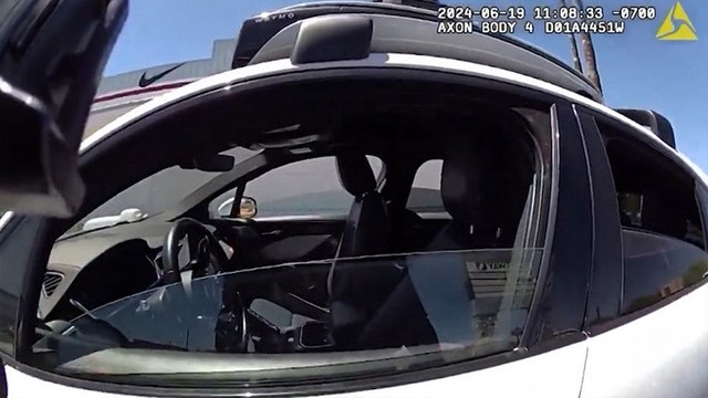 Шок! Беспилотный автомобиль устроил гонки с полицией в Фениксе! 😂
