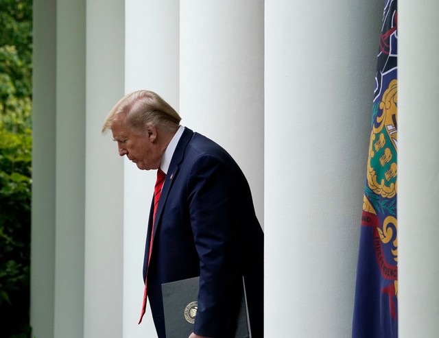 Шок! Республиканец сравнил Трампа с жертвами расизма! 😱