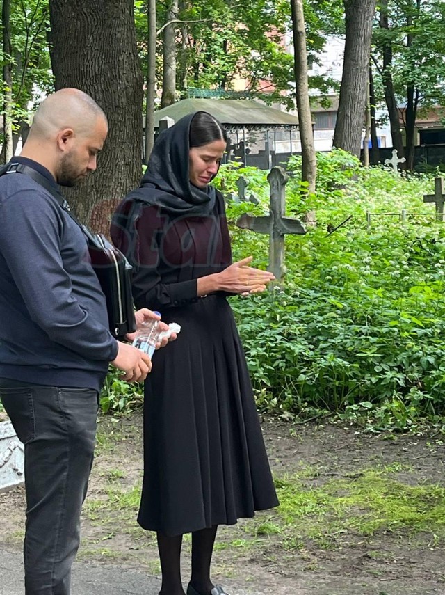 Сплетни и слезы: «Первая леди Курска» на похоронах с кольцом!💍