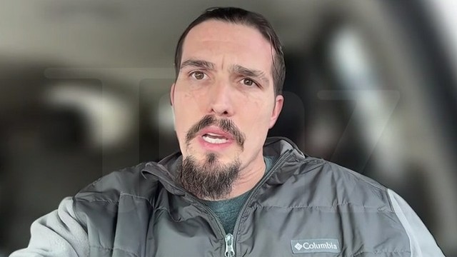Трамп помиловал штурмовика Капитолия! 😲 Но он не извиняется! 🤯