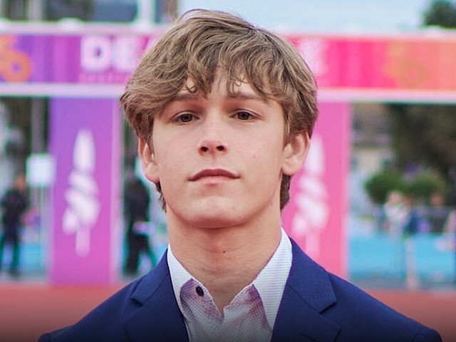 Жуткая смерть! 😱 Звезда "Малыша на драйве" выпал из авто!