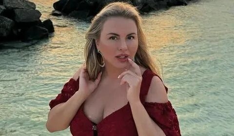 Марина (Жена Дмитрия Нилова)