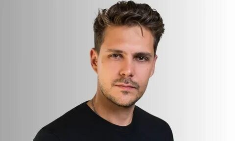 Милош Бикович (Актер)
