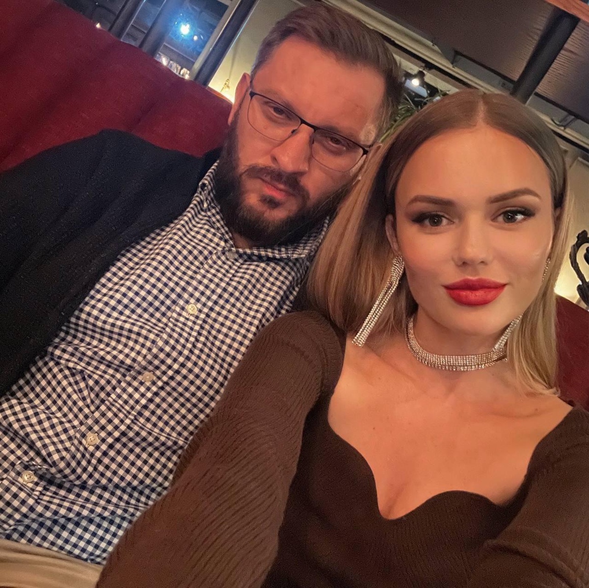 Марк Бартон: "Мою жену никто не резал! Она просто красивая" - Фото 2 из 5