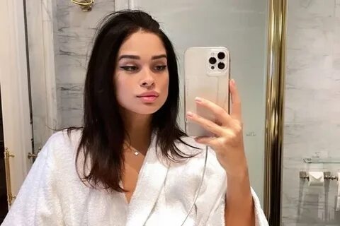 Алина Акилова - Фото 3 из 8